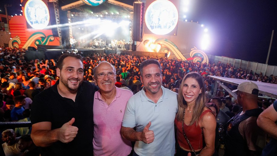 Governador Paulo prestigia Festa de Bom Jesus dos Navegantes em Penedo