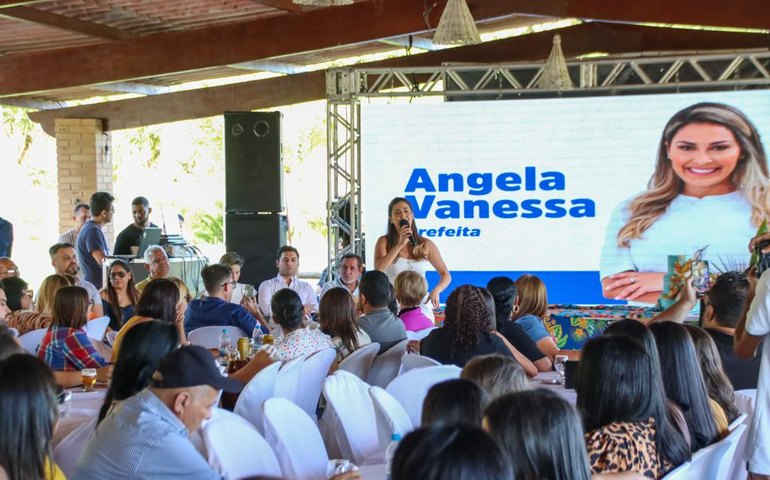Primeira cidade da região da Mata: prefeita de São José da Laje Ângela Vanessa paga precatórios do Fundef
