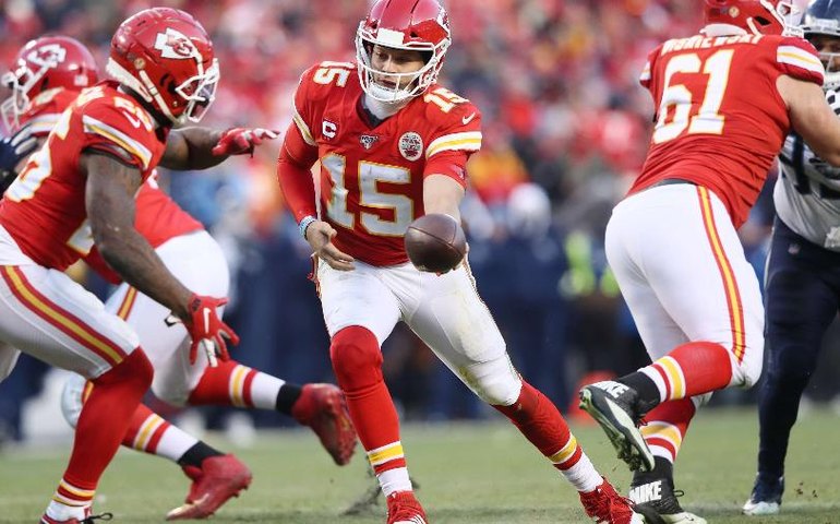 Kansas City conquista o tetra da NFL com touchdown no fim da prorrogação contra os 49ers