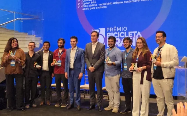 Arapiraca conquistou o 2º lugar na categoria de desenvolvimento do Prêmio Bicicleta Brasil, concedido pelo Ministério das Cidades a todos os municípios que incentivam o uso da bicicleta