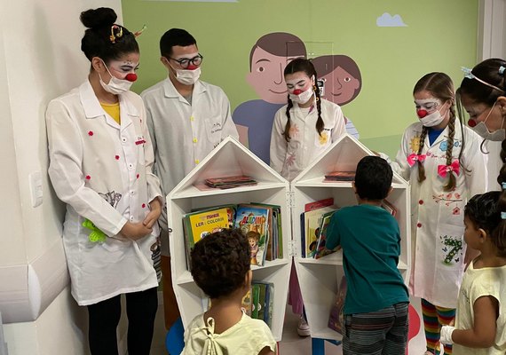 Sorriso de Plantão: Uncisal entrega o 11º Foguete de Leitura no Hospital da Criança