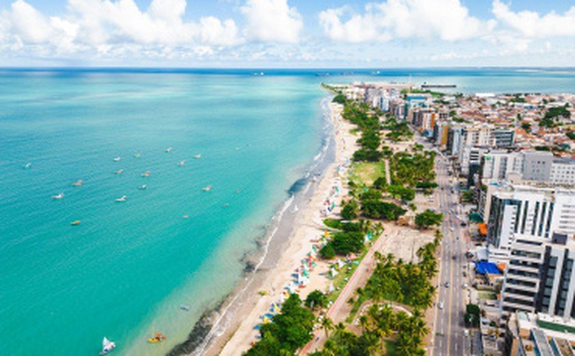 Dez pontos das praias de Maceió estão impróprios para banho