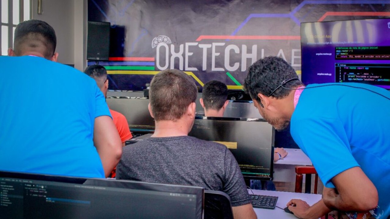 Programa OxeTech Lab abre inscriões para informática básica em Penedo