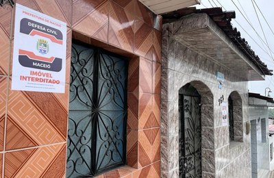 Saiba em quais casos imóveis em risco são interditados pela Defesa Civil de Maceió
