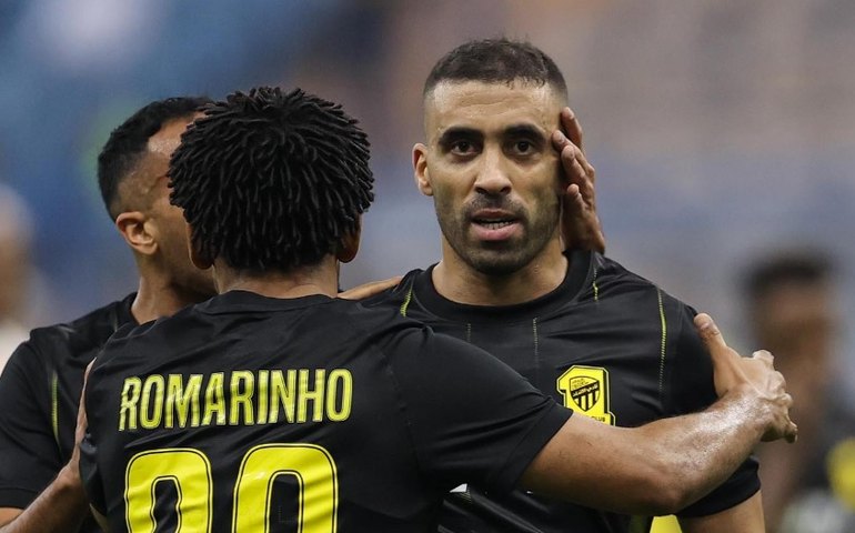 Al-Ittihad, possível adversário do Fluminense no Mundial, pode demitir treinador após briga com Benzema