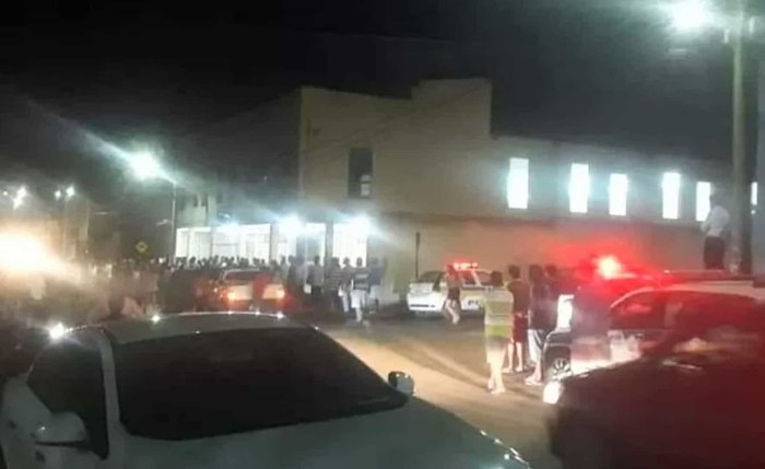 Após assassinar a ex, homem mata três em igreja evangélica