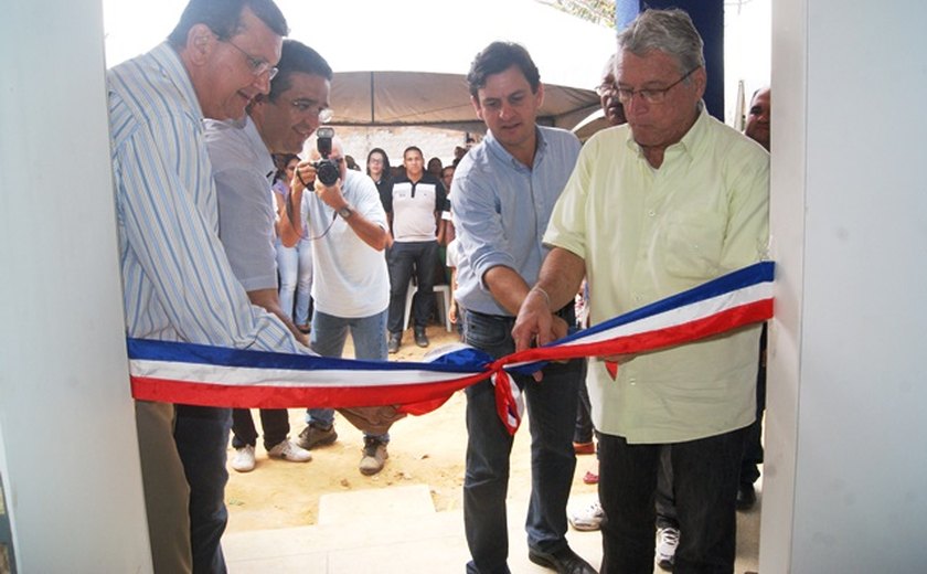 Prefeito entrega nova Unidade Básica de Saúde do Povoado Ponta de Pedra