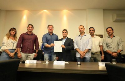 Marx Beltrão garante R$ 10 milhões para urbanização da orla da praia de Jacarecica