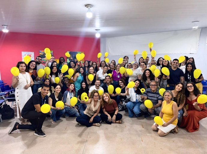 Educação recebe ação do Momento Girassol, iniciativa de cuidado e fortalecimento humano no serviço público