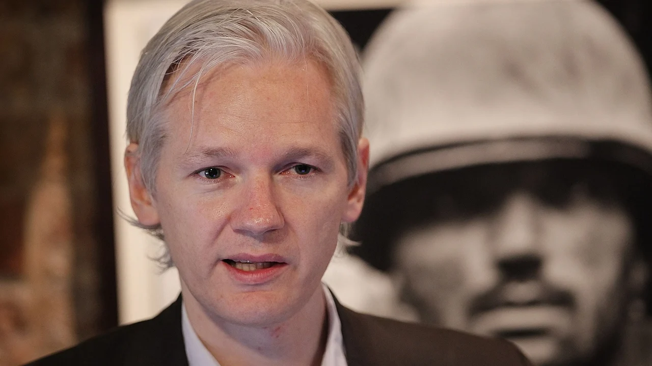 Julian Assange: Fundador do WikiLeaks pedirá perdão à Presidência dos EUA após aceitar acusação, diz sua mulher