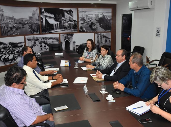 Atuação do Sistema Fecomércio em Palmeira é tema de reunião