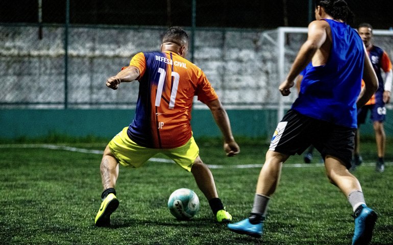 Defesa Civil de Maceió participa de amistoso beneficente para projeto social do Novo Mundo