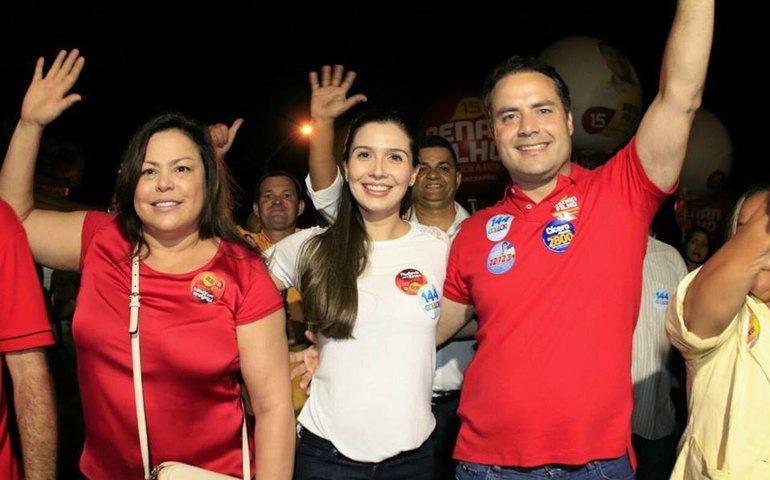 Renan Filho ganha em sua caminhada reforço de sua mãe e também da sua esposa