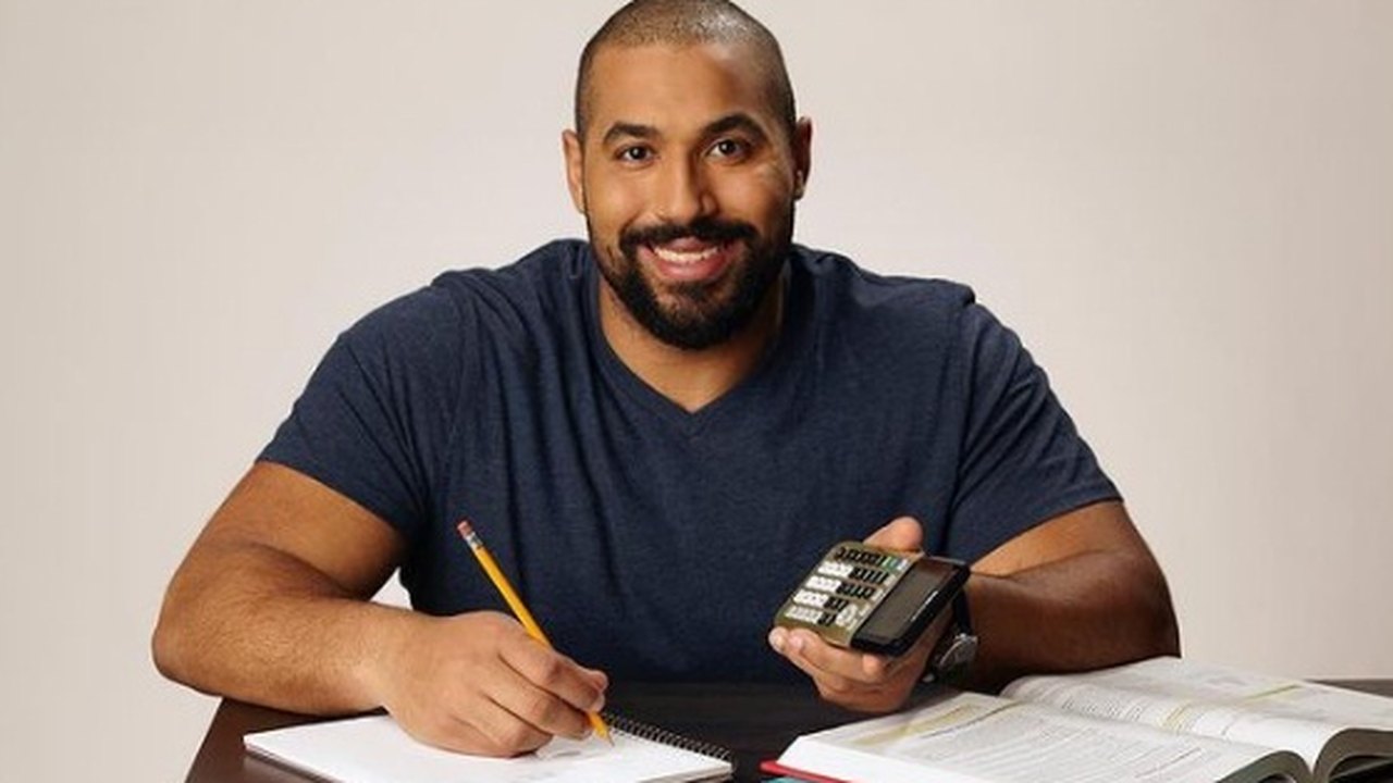 Conheça John Urschel, que saiu da NFL para se tornar professor de matemática no MIT