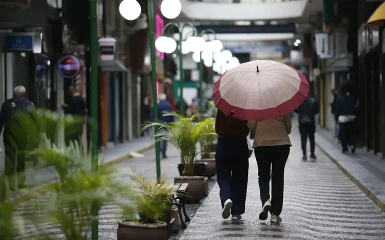 Como será o tempo em novembro, sob influência do La Niña e ciclones extratropicais