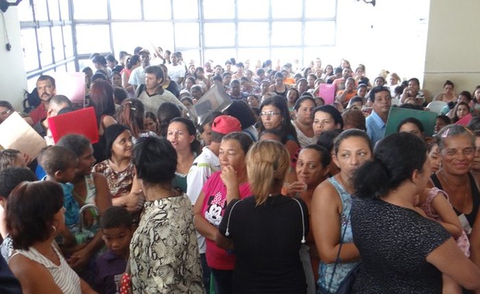 Último dia para atualizar o Bolsa Família tem longas filas em Maceió