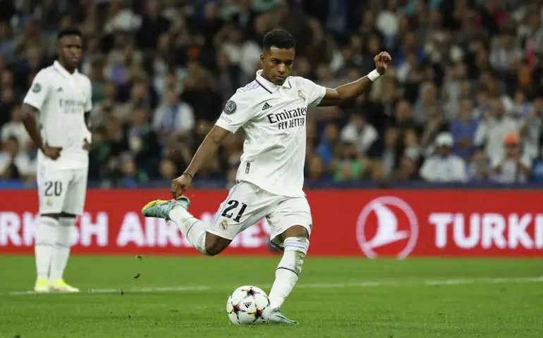 Com gol de Rodrygo e duas assistências de Vini, Real Madrid e City empatam em jogo eletrizante na Champions