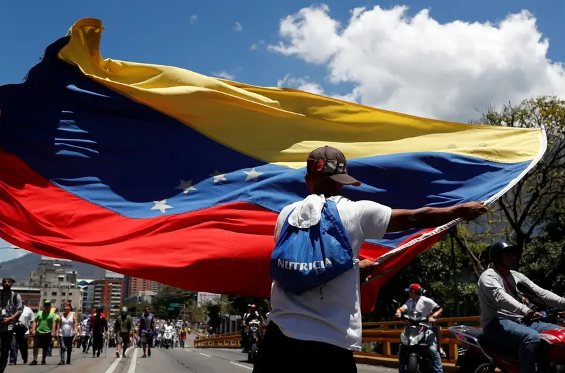 Venezuela decide libertar presos políticos e faz agradecimento a Lula